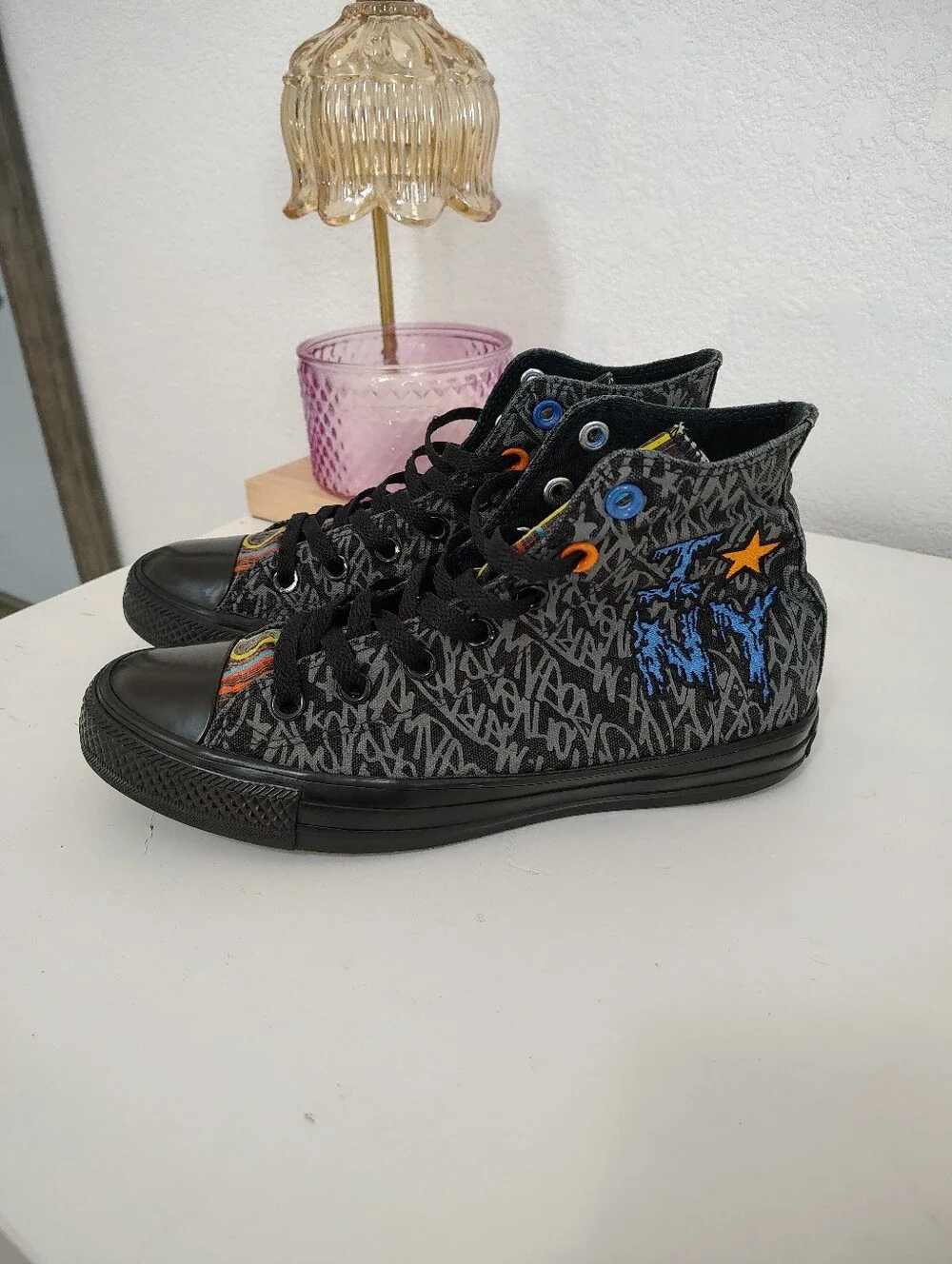CONVERSE CHUCK TAYLOR ALL STAR "I LOVE NEW YORK" Graffiti SNEAKERS UNISEX M6/W8 - Picture 3 of 12